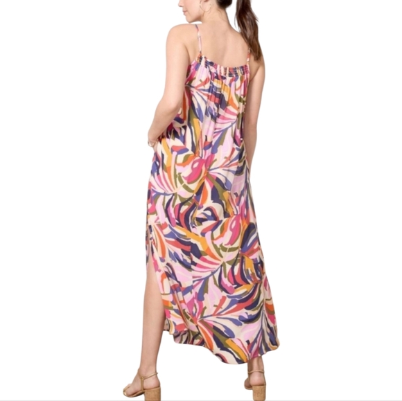Evereve's The Evelyn Dress with Abstract Tropical Floral Print Flowy A-line - Picture 4 of 7